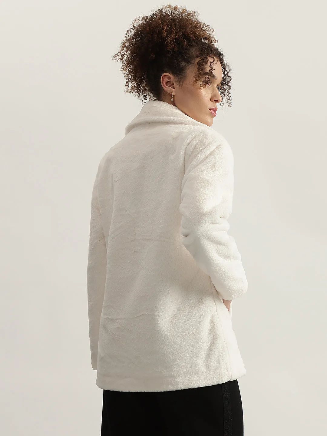 Centrestage Women White Solid Spread Collar Full Sleeves Fleece Coat