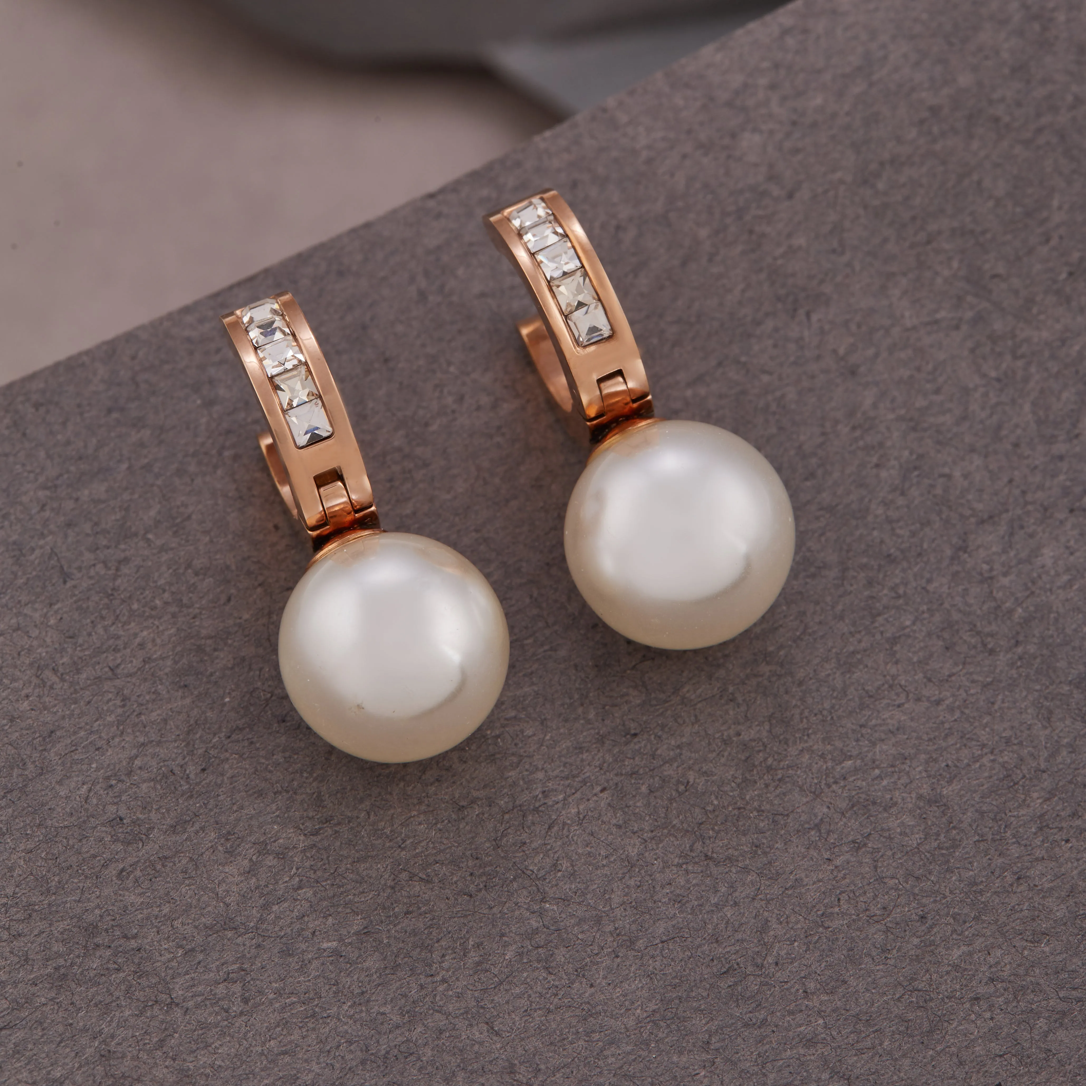 Fashionable Pearl Earrings For Women