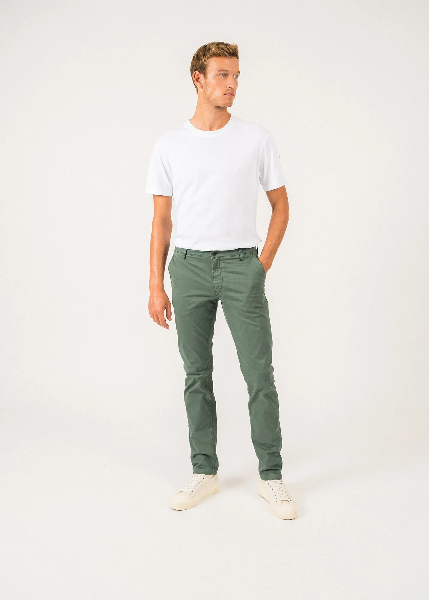 Voile Hiver chino pants - in stretch cotton twill (VEGETAL)